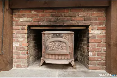 380 Newtown Turnpike, Redding, CT 06896 - Photo 18