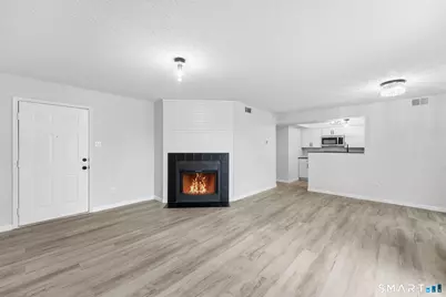 75 Crown Knoll Court #APT 103, Groton, CT 06340 - Photo 6