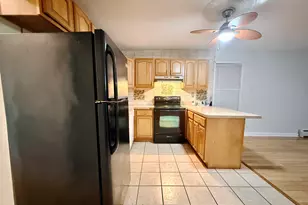 78 Lindley St, Bridgeport, CT 06604 - Photo 2