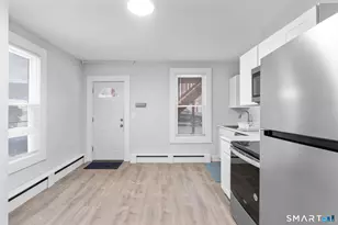 41 Spring St, Middletown, CT 06457 - Photo 4