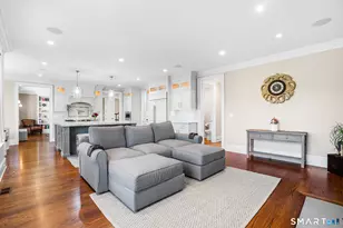 2 Doe Hollow Dr, Trumbull, CT 06611 - Photo 12