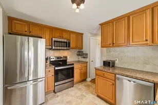 66 Sampson St, West Hartford, CT 06110 - Photo 14