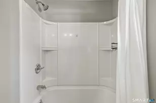 66 Sampson St, West Hartford, CT 06110 - Photo 22