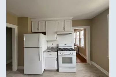 389 Hawley Avenue #3, Bridgeport, CT 06606 - Photo 2