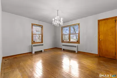 110 Wilkins Avenue, Bridgeport, CT 06606 - Photo 14