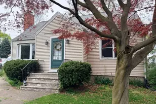 110 Wilkins Ave, Bridgeport, CT 06606 - Photo 2