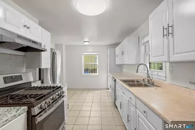 36 Baltic Street, Hartford, CT 06112 - Photo 6