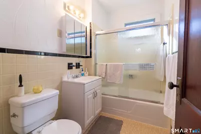 61 Home Place, Branford, CT 06405 - Photo 10