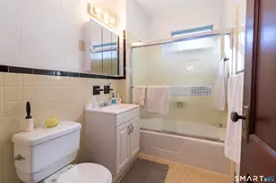 61 Home Pl, Branford, CT 06405 - Photo 10