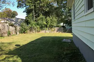 186 Marigold Ave, Bridgeport, CT 06606 - Photo 8