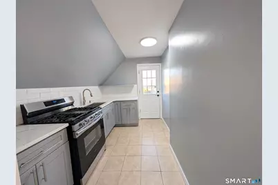 88 Amsterdam Avenue #3rd floor, Bridgeport, CT 06606 - Photo 6