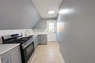 88 Amsterdam Ave, Bridgeport, CT 06606 - Photo 6