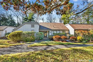 891 Heritage Vlg, Southbury, CT 06488 - Photo 2