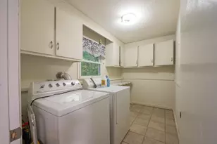 588 Summit Dr, Orange, CT 06477 - Photo 34