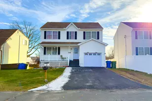 23 Heaton St, Waterbury, CT 06705 - Photo 2