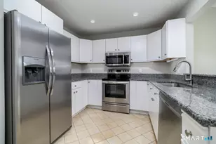 7 Scott St, Norwalk, CT 06851 - Photo 8