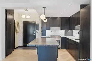 1028 Farmington Ave, West Hartford, CT 06107 - Photo 14