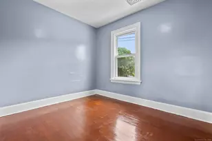 1105 N Main St, Waterbury, CT 06704 - Photo 20