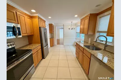 16 Killian Avenue, Trumbull, CT 06611 - Photo 6