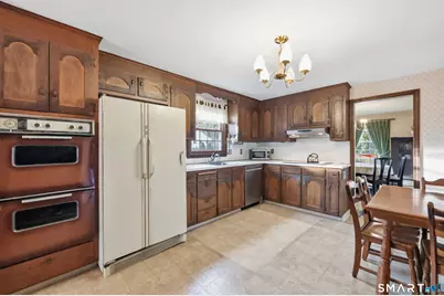 2 Farm Hill Road, West Hartford, CT 06107 - Photo 12