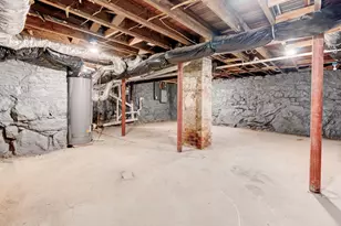 36 Bellevue St, Waterbury, CT 06704 - Photo 18