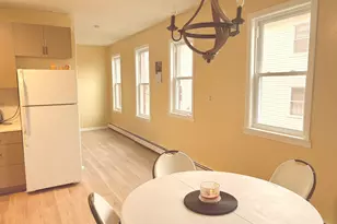 202 Bellevue St, Hartford, CT 06120 - Photo 2