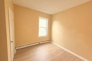 202 Bellevue St, Hartford, CT 06120 - Photo 4