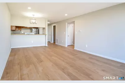 20 Amsterdam Avenue #2E, Bridgeport, CT 06606 - Photo 4