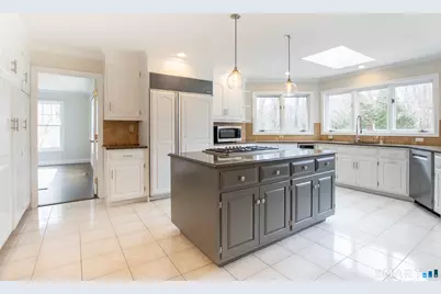 3 Crescent Lane, Trumbull, CT 06611 - Photo 6
