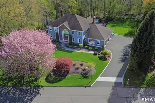 3 Crescent Ln, Trumbull, CT 06611 - Photo 1
