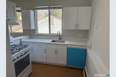 7 McAllister Avenue #2, Norwalk, CT 06854 - Photo 2