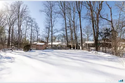 215 Fernwood Road, Trumbull, CT 06611 - Photo 4