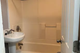 274 Orange St, Waterbury, CT 06704 - Photo 4