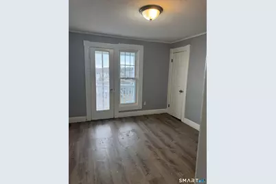 274 Orange Street #3rd floor, Waterbury, CT 06704 - Photo 2