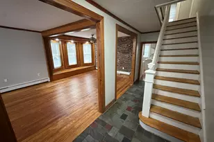 113 Trowbridge Pl, Naugatuck, CT 06770 - Photo 2