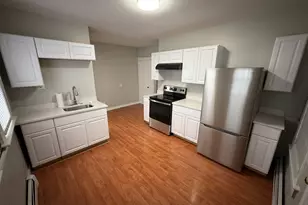 113 Trowbridge Pl, Naugatuck, CT 06770 - Photo 6