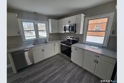 3 Myrtle Avenue, Danbury, CT 06810 - Photo 2