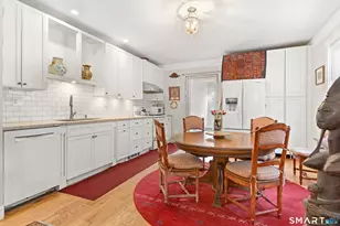 318 Grovers Ave, Bridgeport, CT 06605 - Photo 6