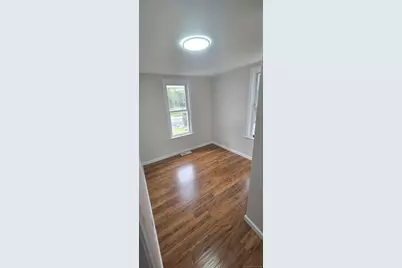 571 Wilson Street, Waterbury, CT 06708 - Photo 8