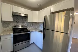 32 Old Foxon Rd, East Haven, CT 06513 - Photo 1