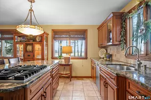 5 Cantlewood Dr, Somers, CT 06071 - Photo 8