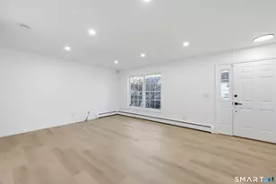 70 Victoria Ct, Hamden, CT 06514 - Photo 10