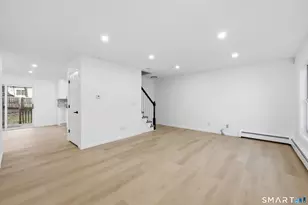 70 Victoria Ct, Hamden, CT 06514 - Photo 8