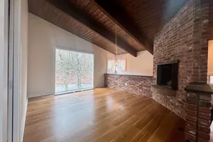 860 Oakwood Rd, Orange, CT 06477 - Photo 4