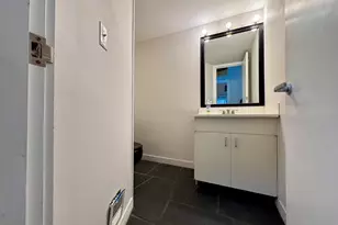 860 Oakwood Rd, Orange, CT 06477 - Photo 18