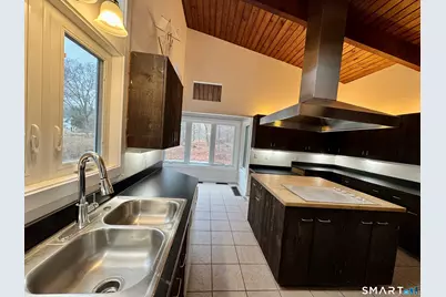 860 Oakwood Road, Orange, CT 06477 - Photo 14