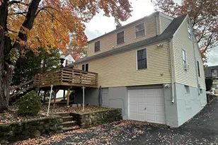 1031 Meriden Rd, Waterbury, CT 06705 - Photo 26