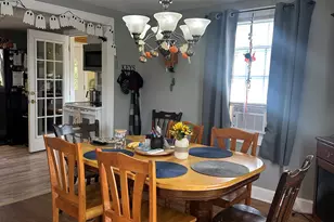 1031 Meriden Rd, Waterbury, CT 06705 - Photo 4