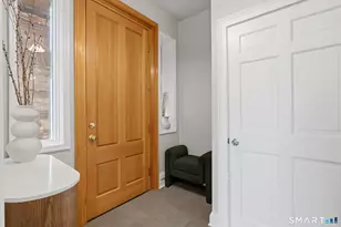 34 Charter Oak Pl, Hartford, CT 06183 - Photo 16