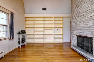 683 Royal Ln, Orange, CT 06477 - Photo 10